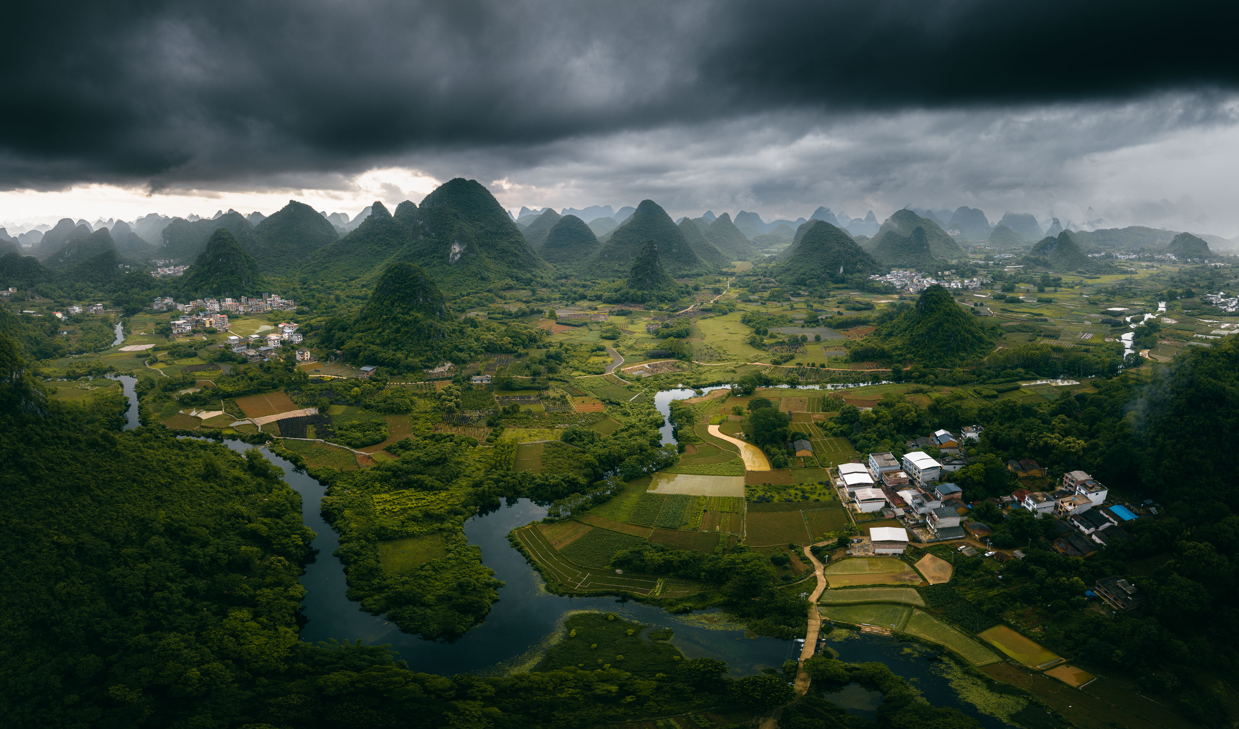 Autumn colors in the rice terraces